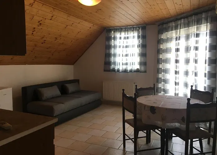 Apartament Naphaz *